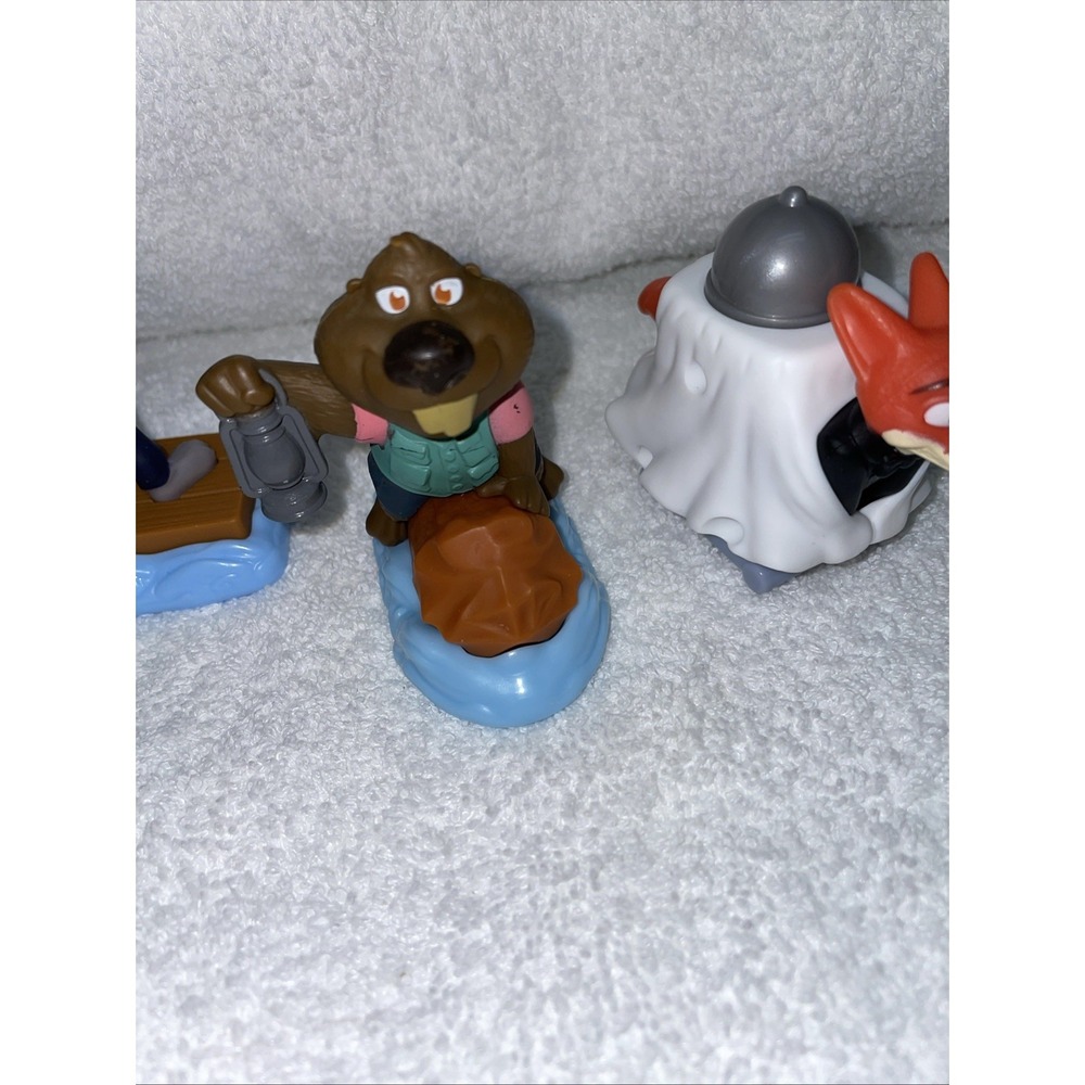 2025 McDONALD'S Zootopia 2 Disney HAPPY MEAL TOYS Set Of 3 Cake Toppers - Picture 4 of 6